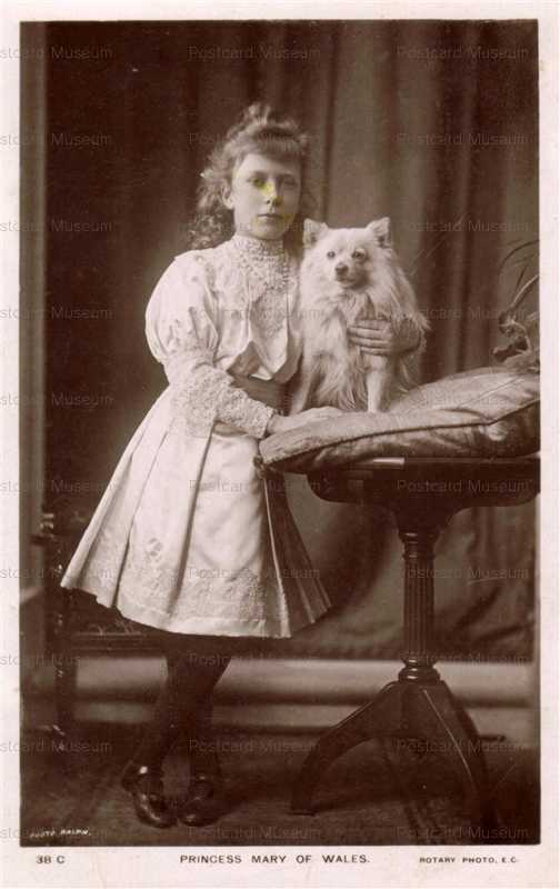 adb028-Pomeranian Spitz with Princess Mary of Wales