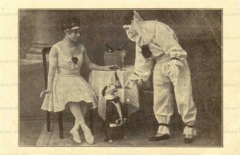 adb041-Dressed Dog Pierrot&Woman