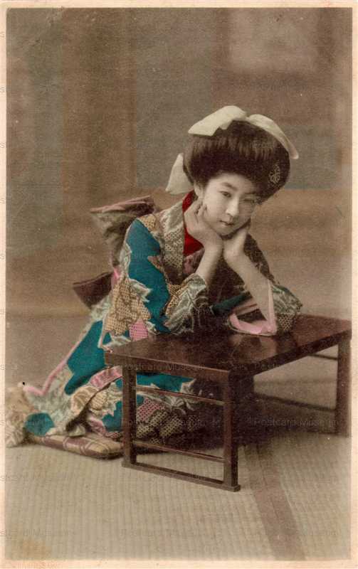 bj004-束髪美人 肘つき