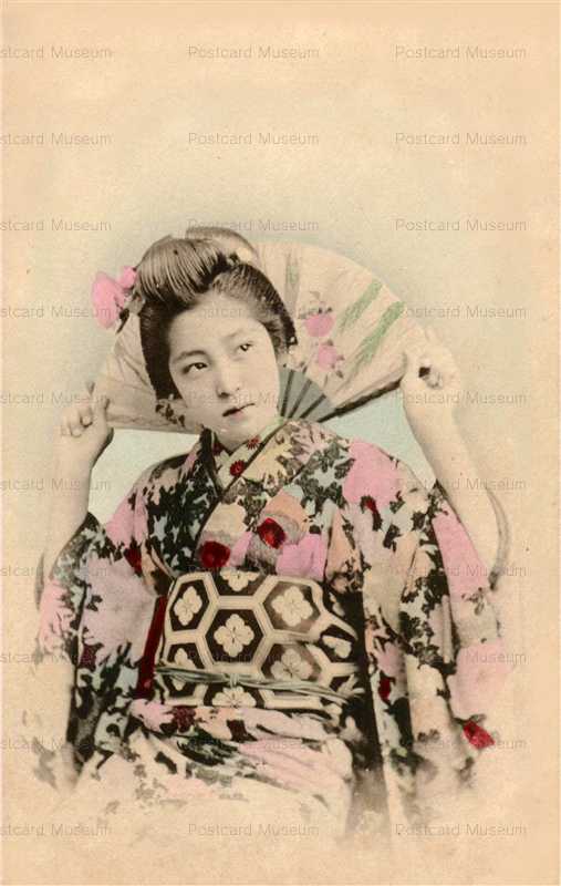 br190-扇を後ろ手に