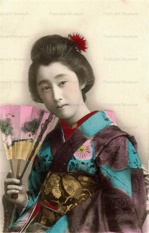 br210-扇をもつ美人