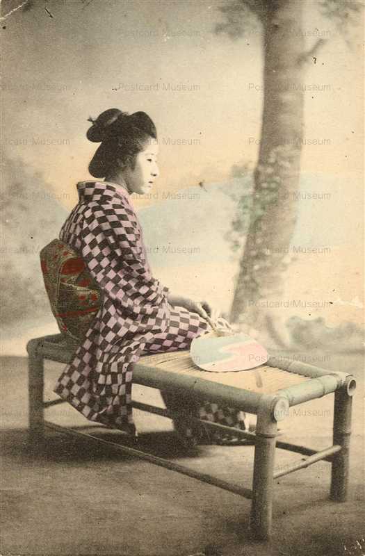 br250-団扇 縁台美人