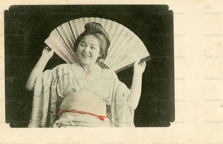 br305-扇を後ろ手に持つ時松