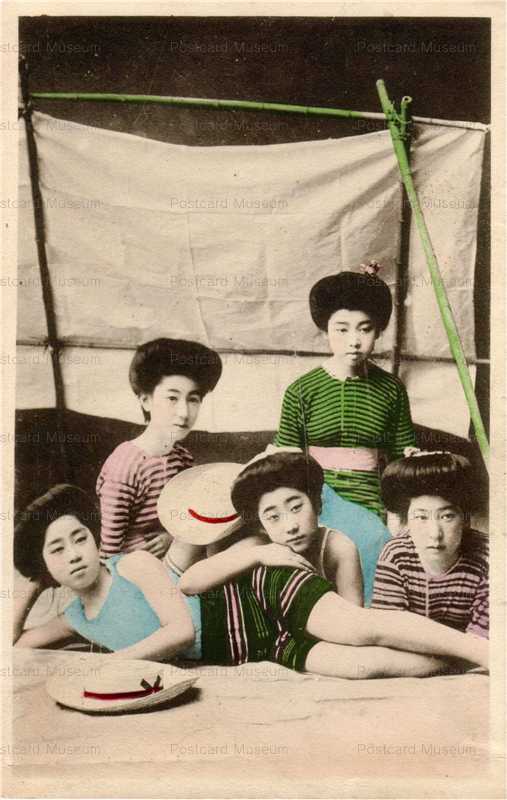 bs300-縞水着五人