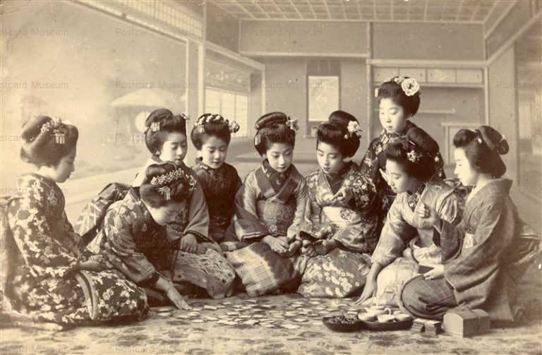 mb001-かるた遊 舞妓九人