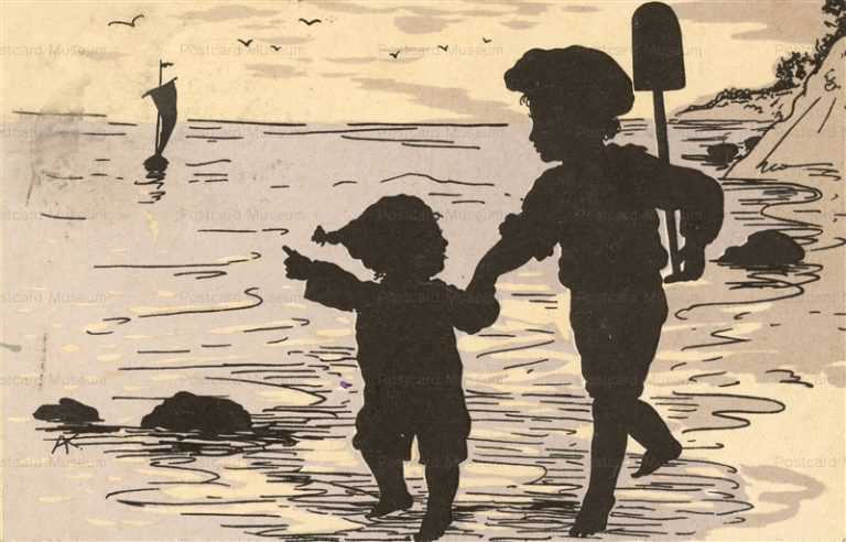 sic641-Silhouette Children Play Seashore