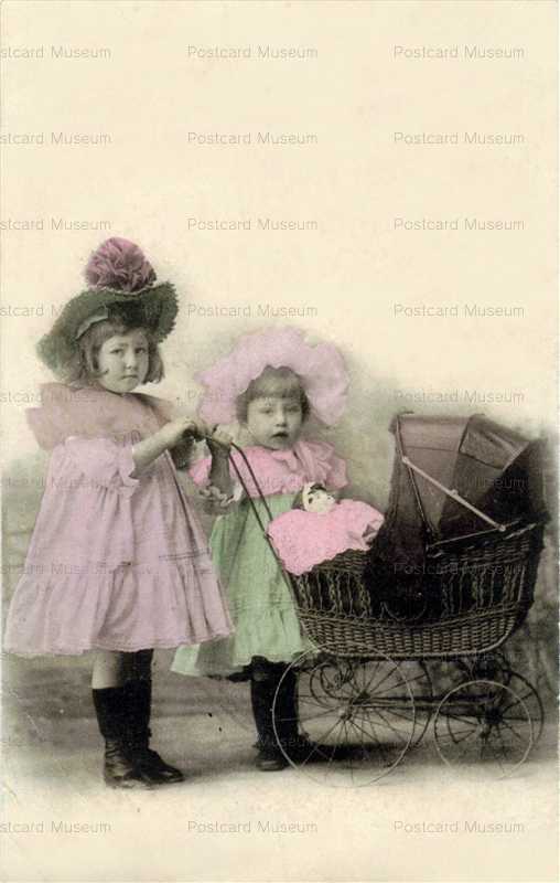do039-2Girls with Cradle Doll