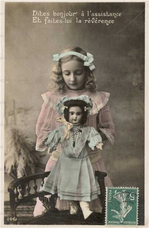 do101-Big Doll with Girl