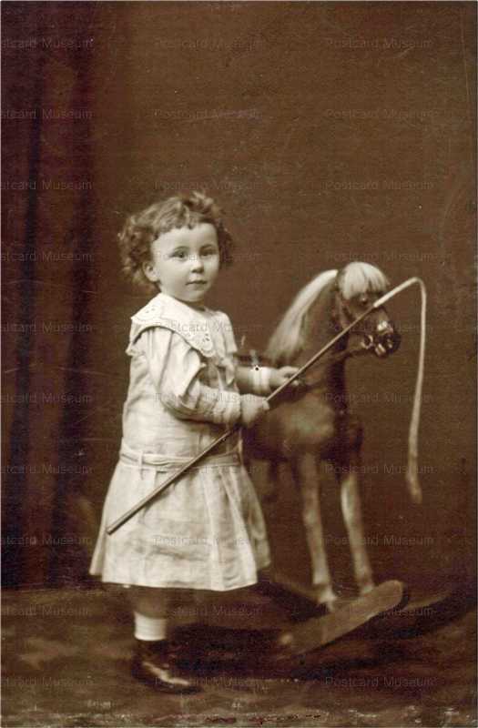 dob014-Wodden Horse