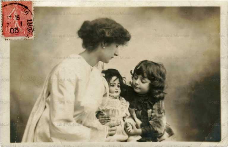 dob027-Mother&Doll