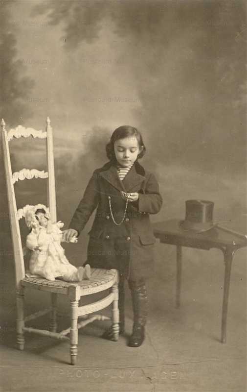 dob135-Girl with Doll