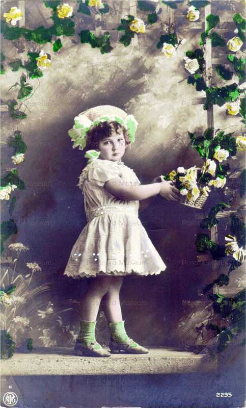 eg009-Girl and Rose Arch