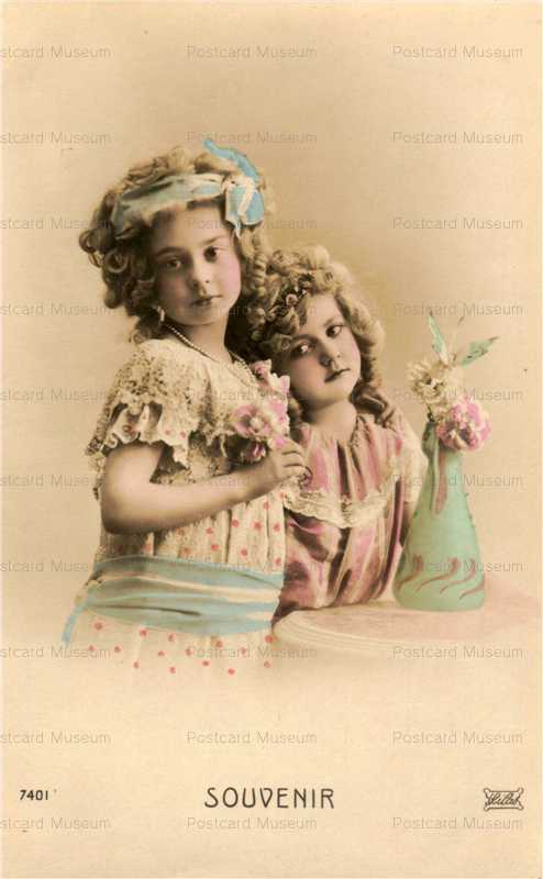 eg014-Souvenir 2Girls