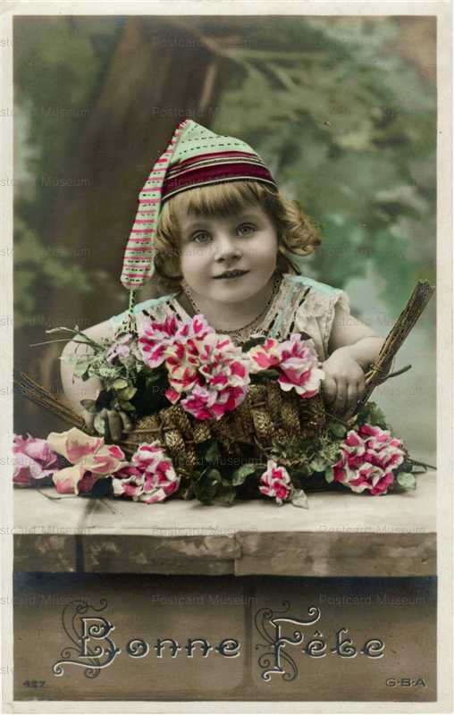 eg035-Girl with Flowers Bonne Fete