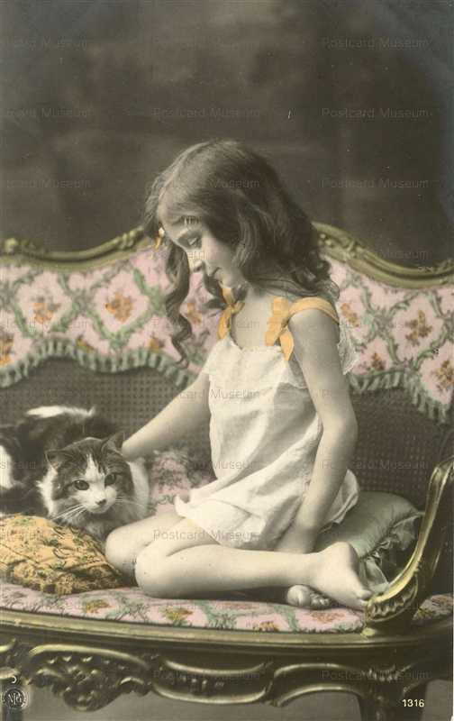 eg068-Girl with Cat