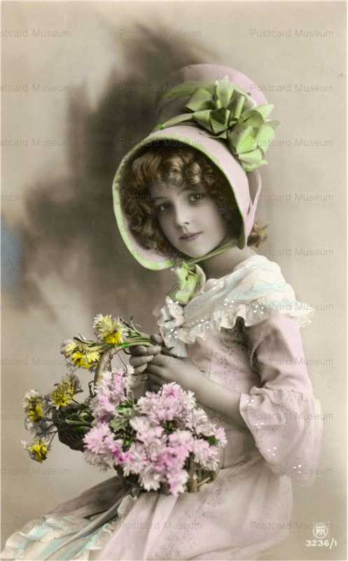eg214-Bonnet Cute Edwardian Girl