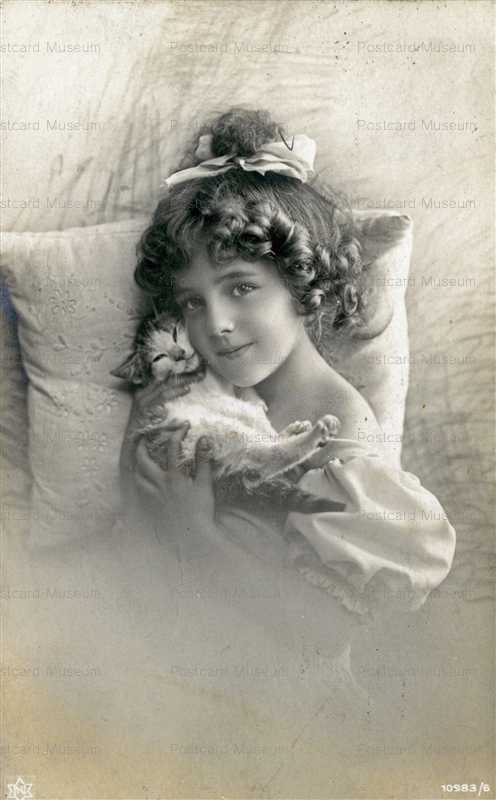 eg250-Cute Edwardian Girl with Kitten