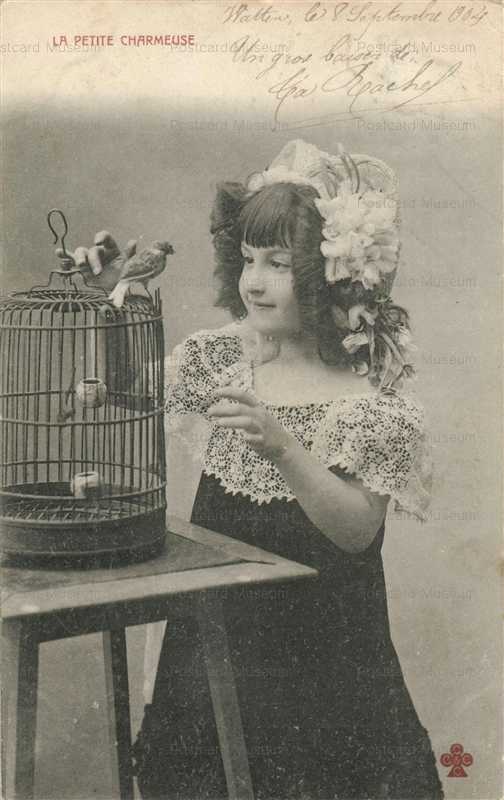 egb006-Girl with Bird La petite Charmeuse