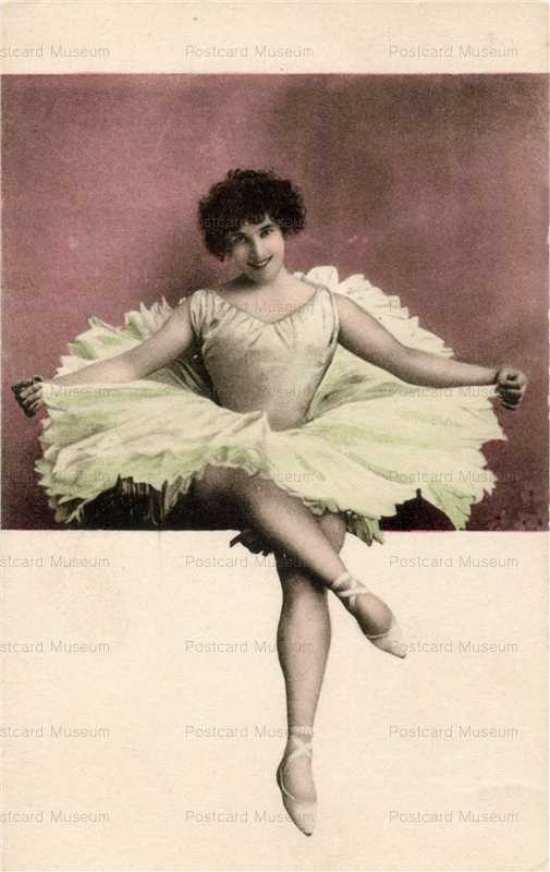 elc215-Lady in Ballet Dress Lightprint