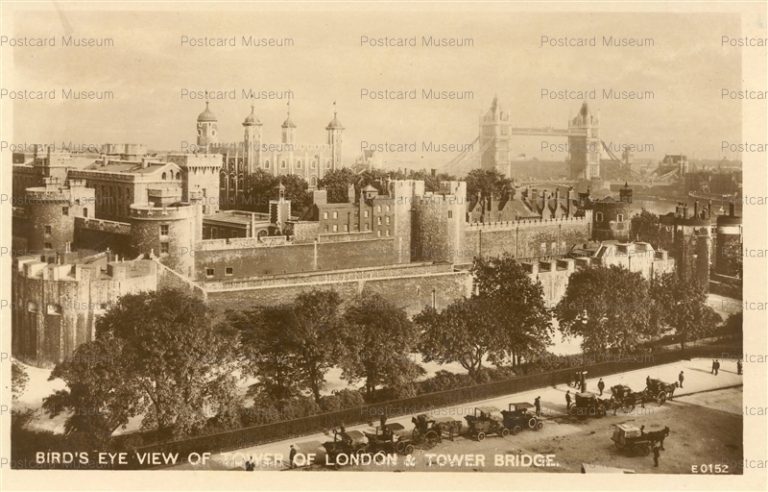 ge190-Bird's Eye View of Tower of London & Tower Bridge