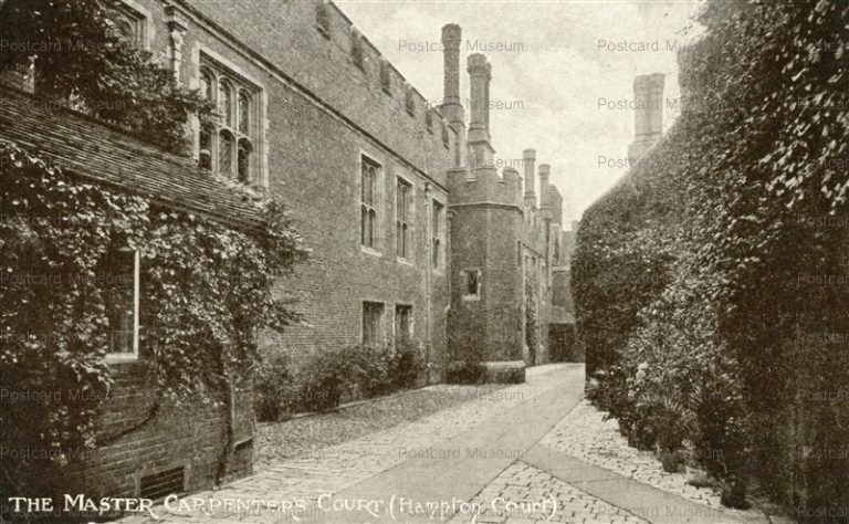 ge306-The Master Carpenters Court Hampton Court