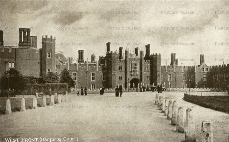 ge309-West Front Hampton Court