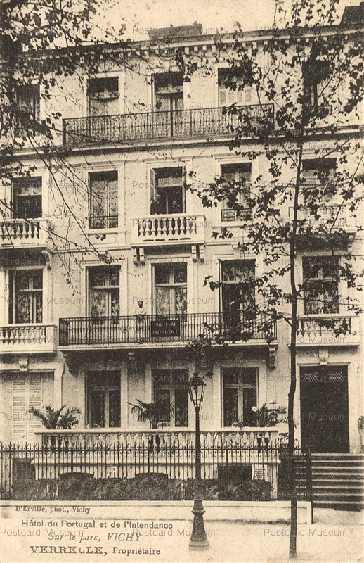 gf2340-Verrelle Proprieraire Hotel du Portugal et de l'lntendance Sur le Parc Vichy