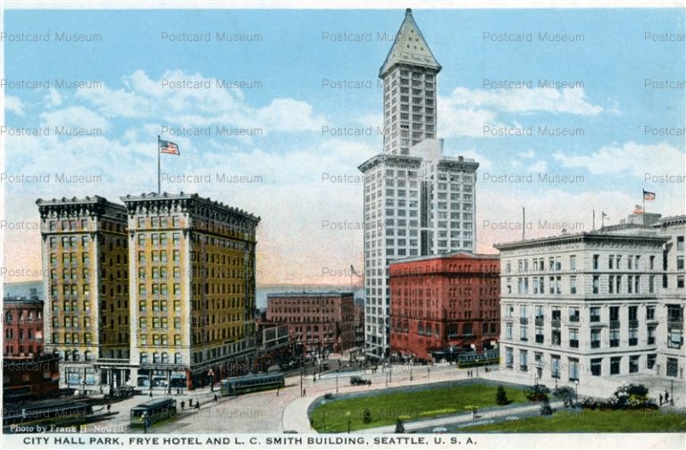usa110-City Hall Park Frye Hotel and L.C.Smith Building Seattle U.S.A.