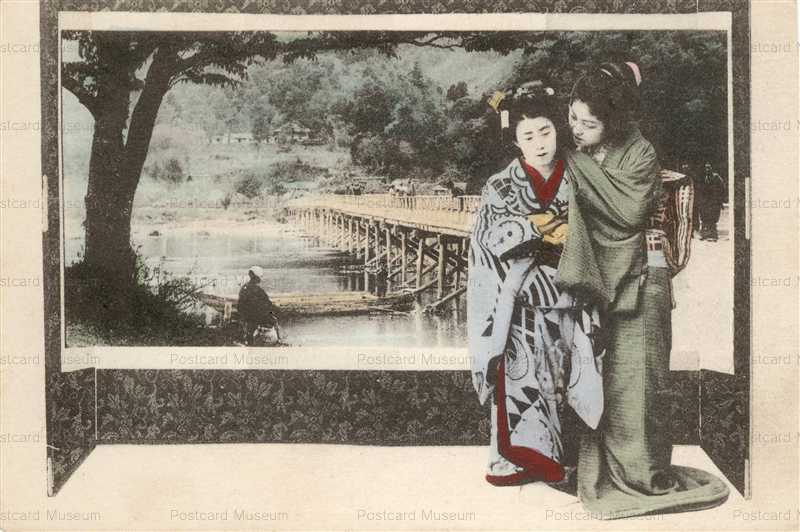 Bn1 芸者 二人でひそひそ話 絵葉書資料館