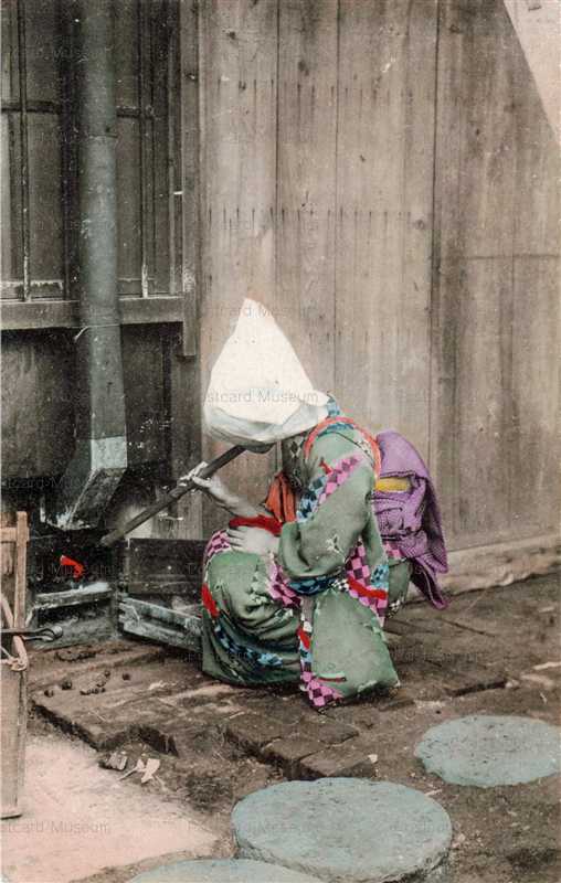 fk037-風呂を沸かすほうかむり美人