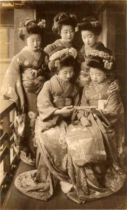 mb004-舞妓五人 縁側