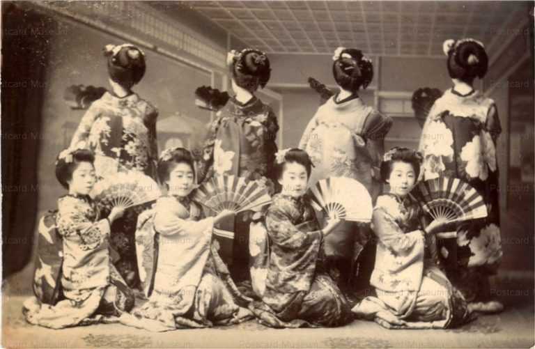 mb005-舞妓八人 踊り 扇