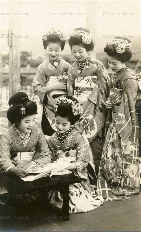 mb050-舞妓五人 床 書