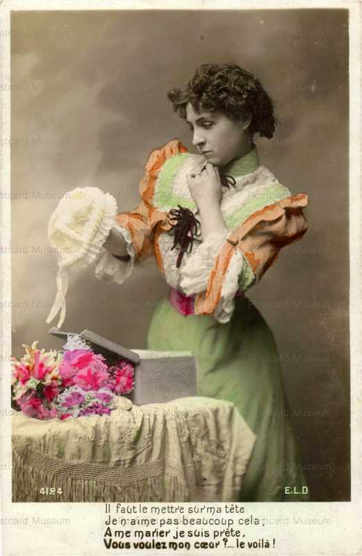 el080-Bonnet Edwardian Lady