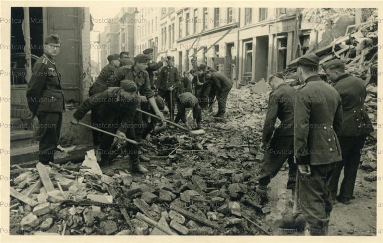 eug181-Bombing of Hamburg